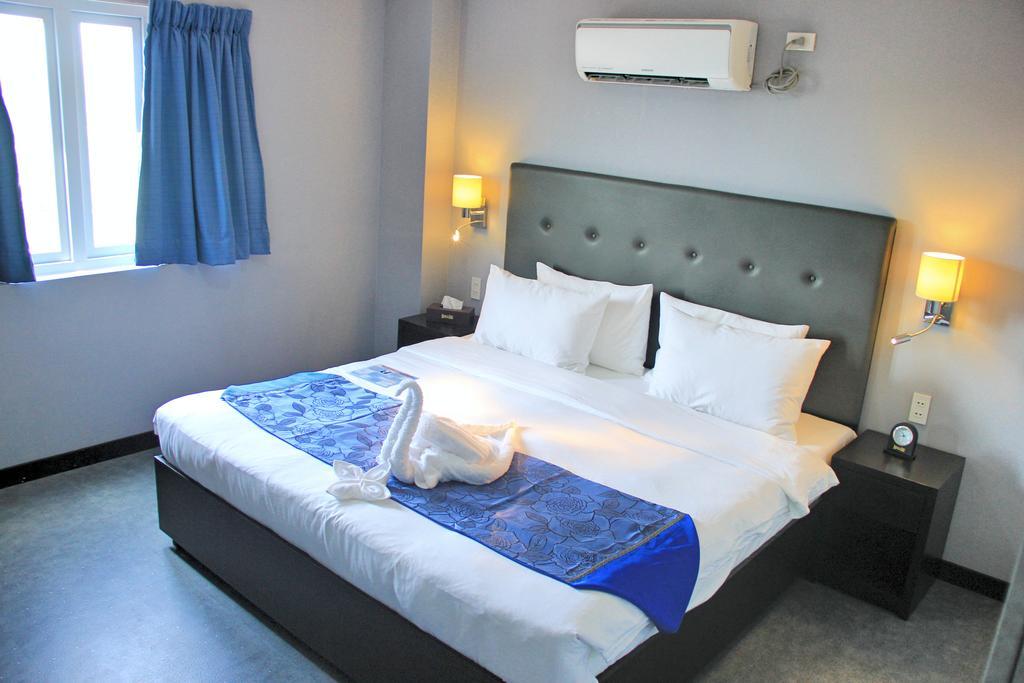 Sun Plaza Subic Hotel Olongapo Room photo