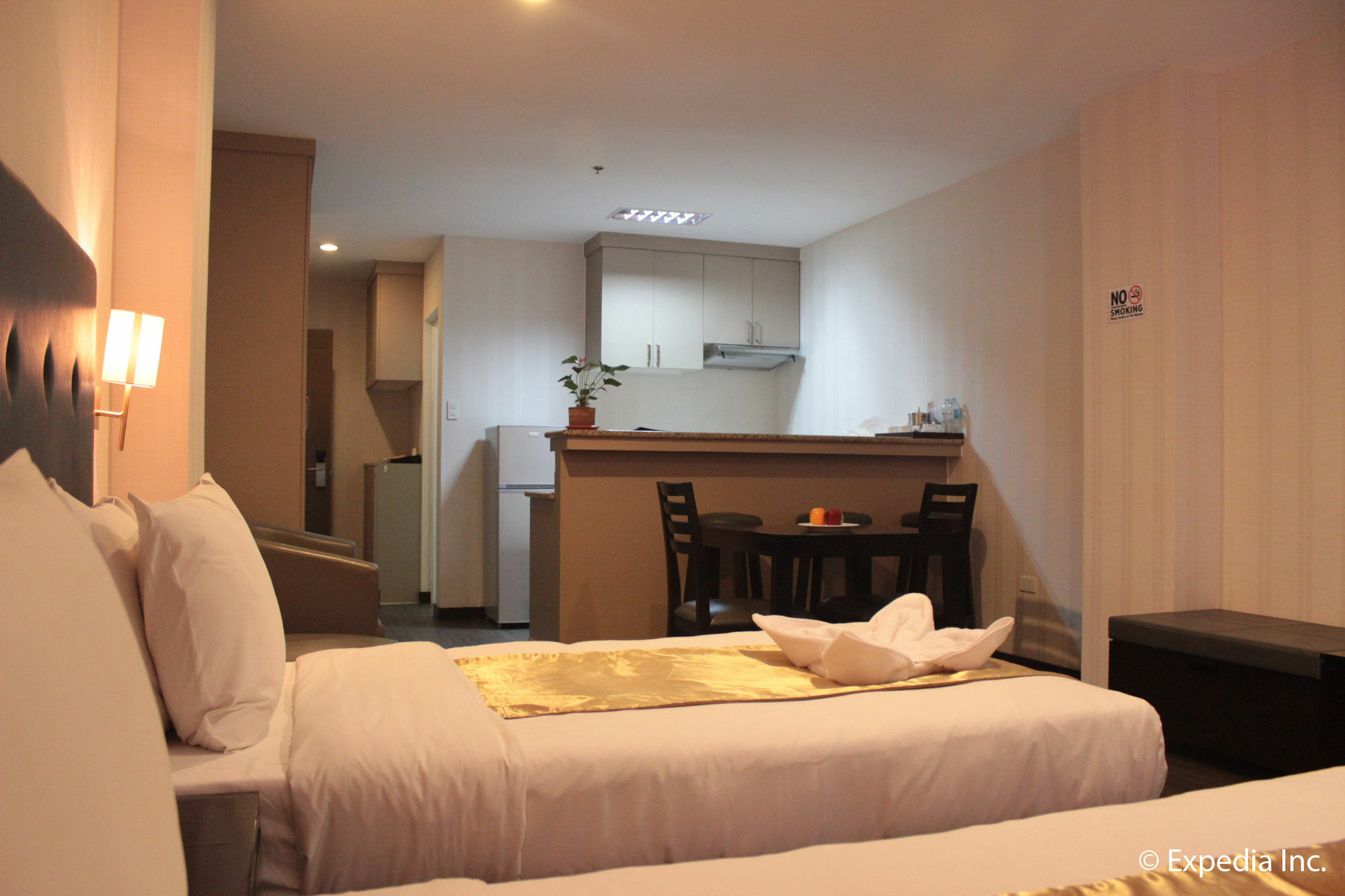 Sun Plaza Subic Hotel Olongapo Exterior photo